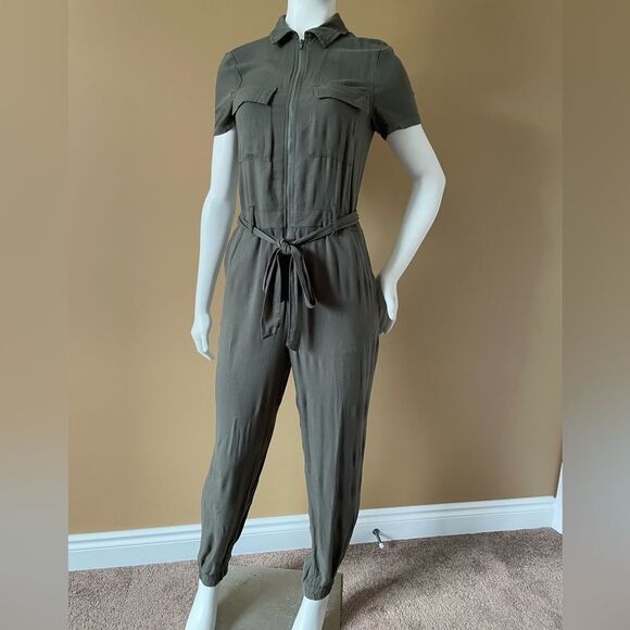 Brand new with tag Guess jumpsuit - Picture 1 of 14